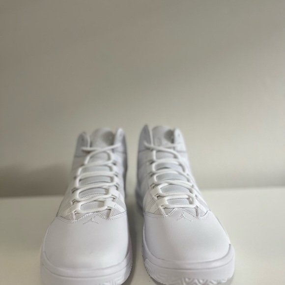 SOLD - Jordan Max Aura - Picture 5 of 5